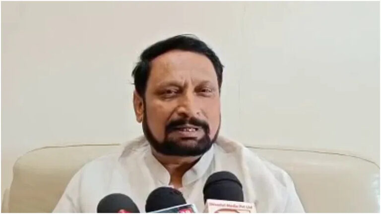 ಯಾವ ಜಾತಿ ಅಂತ ಒಂದ್ಕಡೆ ಕುಳಿತು ಮಾಡಿದ್ದಾರೆ, ಶಾಸಕರಿಗೂ ಜಾತಿಗಣತಿ ವರದಿ ಕೊಡಿ ನೋಡ್ತೀವಿ: ಲಕ್ಷ್ಮಣ್ ಸವದಿ